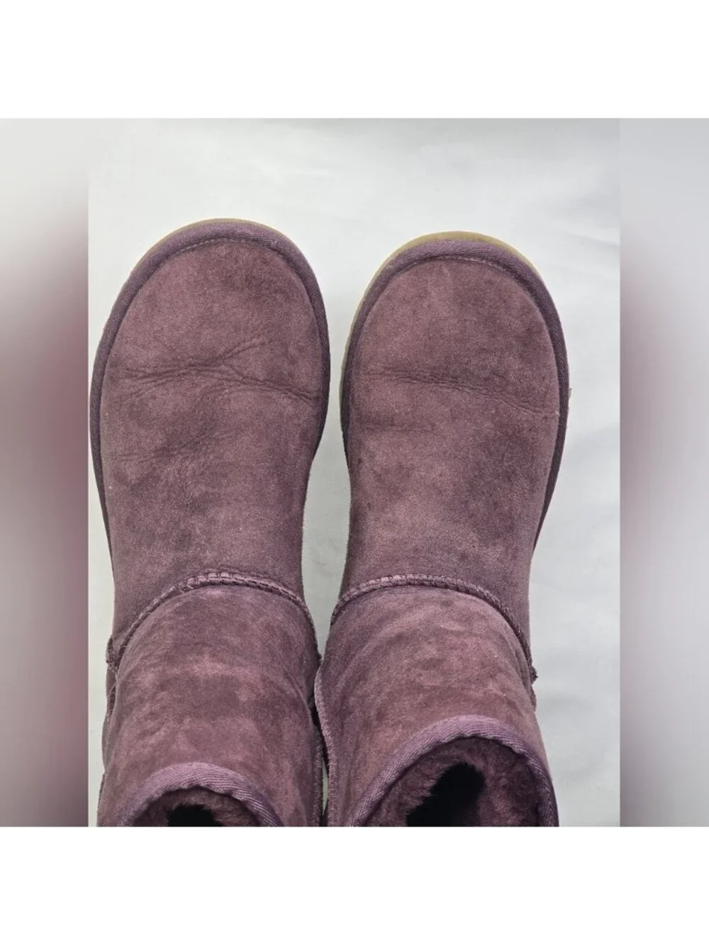 UGG F23112D Classic Short  PURPLE  Sheepskin Boots Women size 6- Stains